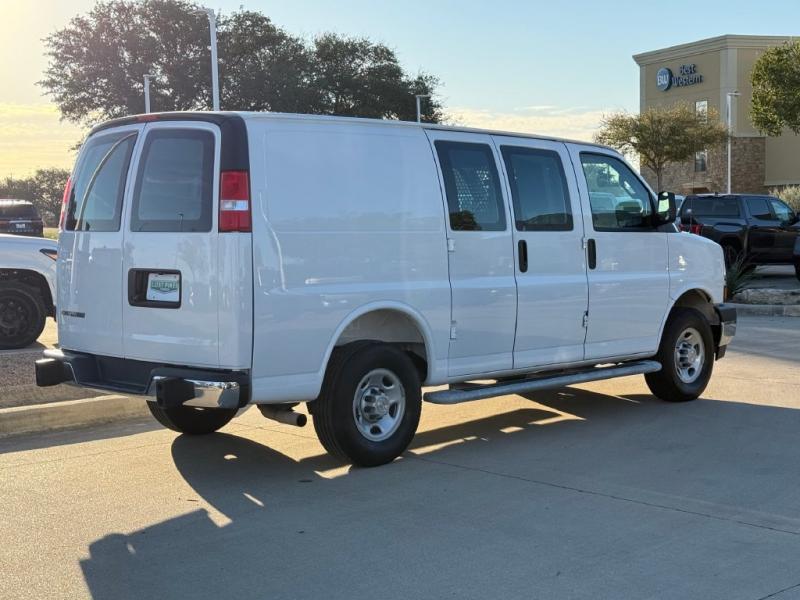 2025 Chevrolet Express 2500