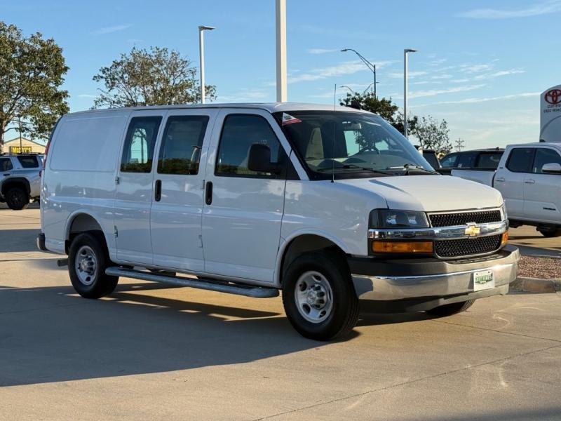 2025 Chevrolet Express 2500