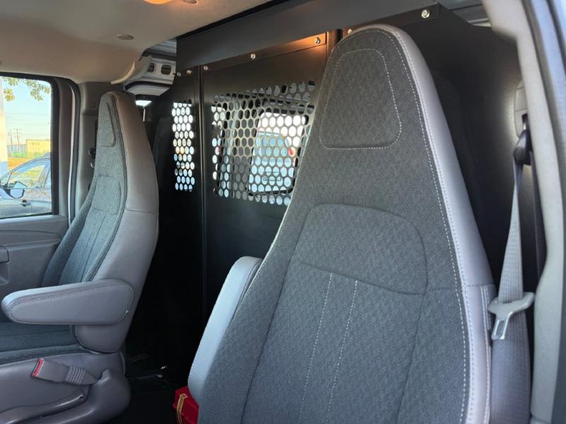 2025 Chevrolet Express 2500
