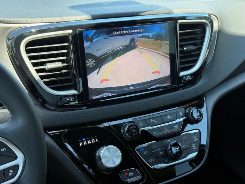 2025 Chrysler Pacifica