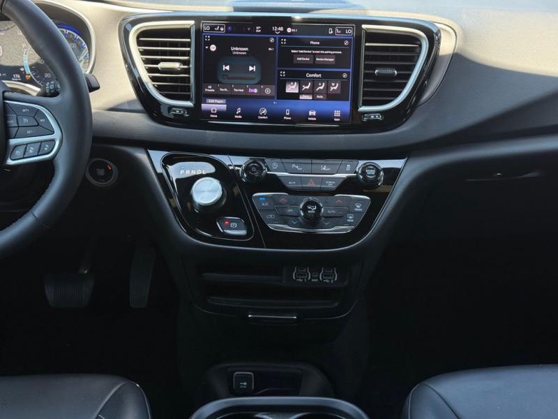 2025 Chrysler Pacifica