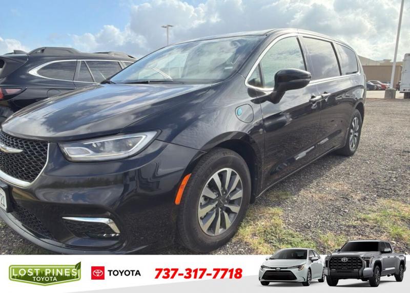 2023 Chrysler Pacifica Hybrid Touring L