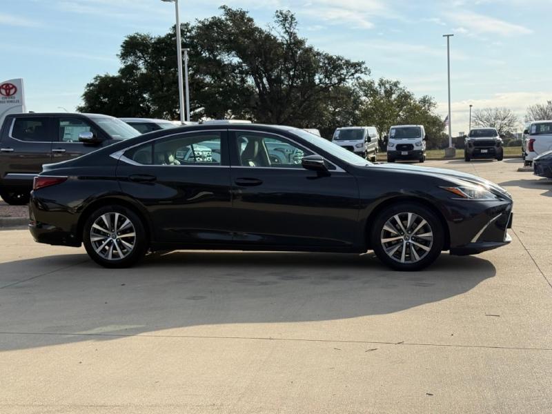 2020 Lexus ES
