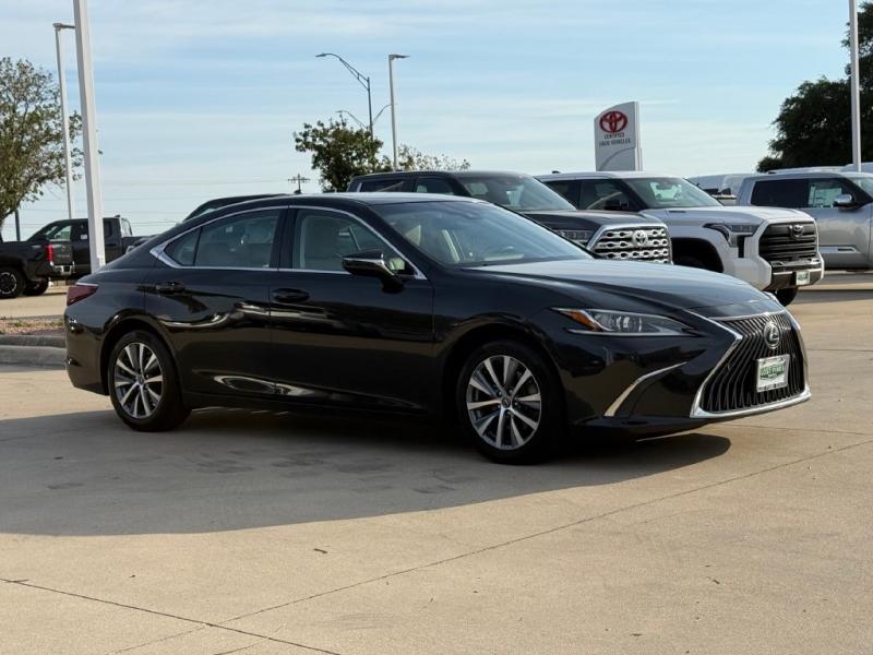 2020 Lexus ES