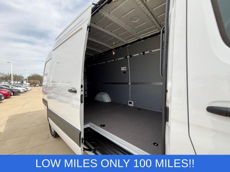 2025 Mercedes-Benz Sprinter 2500