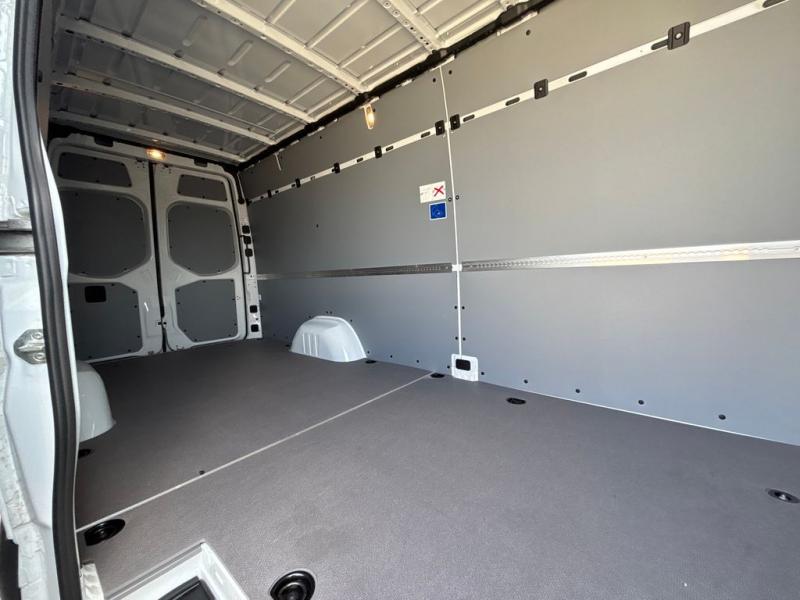 2025 Mercedes-Benz Sprinter 2500