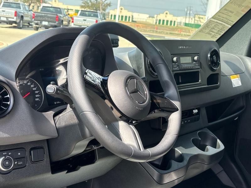 2025 Mercedes-Benz Sprinter 2500