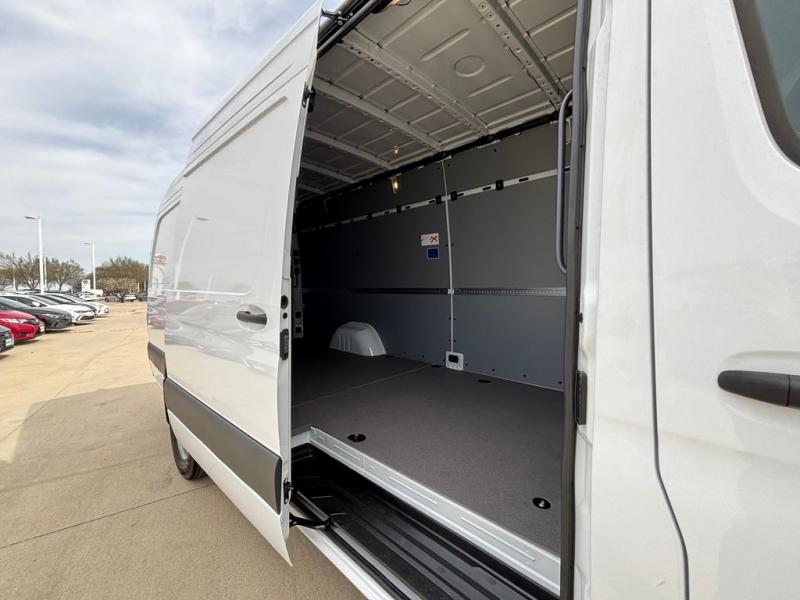 2025 Mercedes-Benz Sprinter 2500