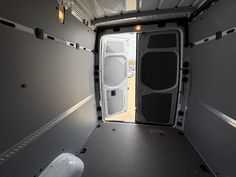 2025 Mercedes-Benz Sprinter 2500