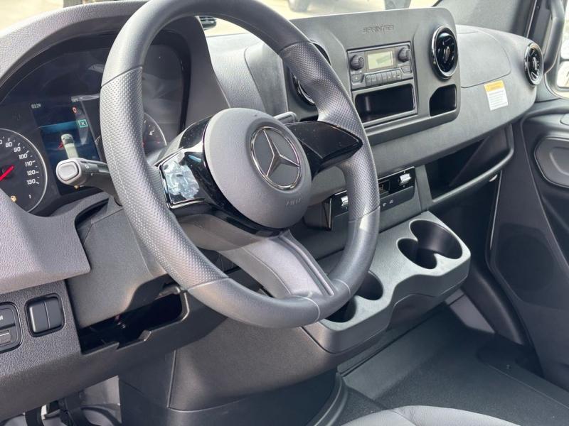 2025 Mercedes-Benz Sprinter 2500