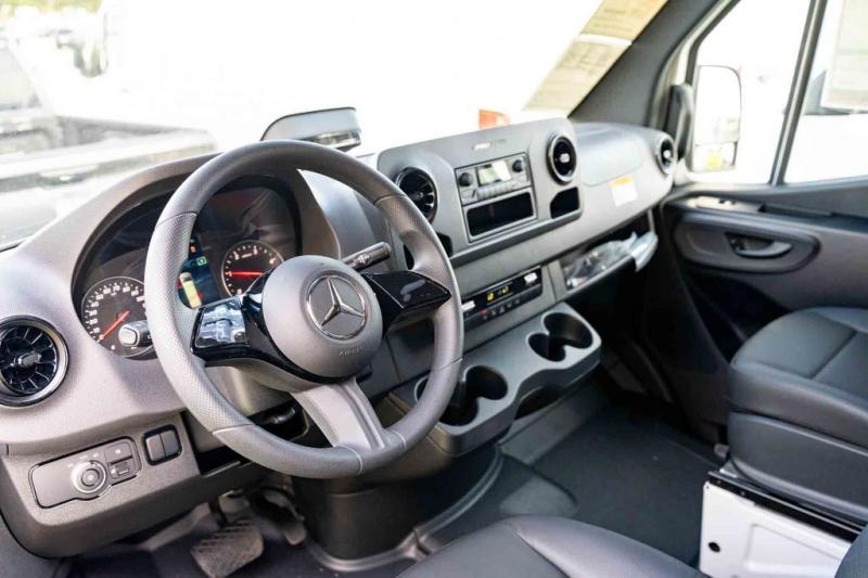 2025 Mercedes-Benz Sprinter 2500