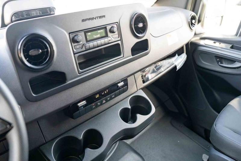 2025 Mercedes-Benz Sprinter 2500