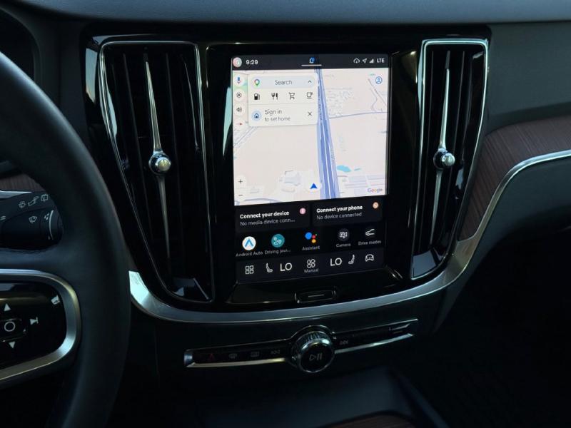 2025 Volvo V60 Cross Country