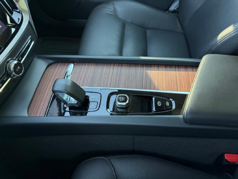 2025 Volvo V60 Cross Country
