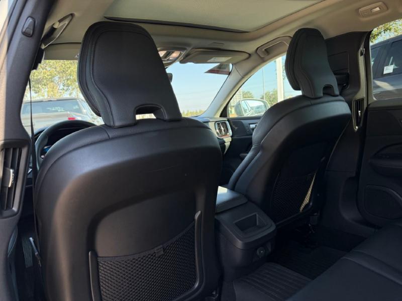2025 Volvo V60 Cross Country