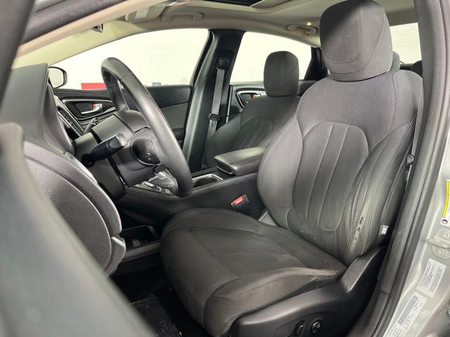 2016 Chrysler 200