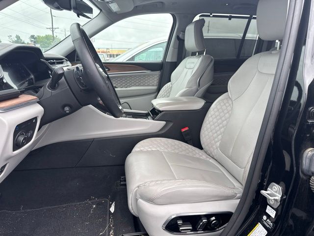 2022 Jeep Grand Cherokee