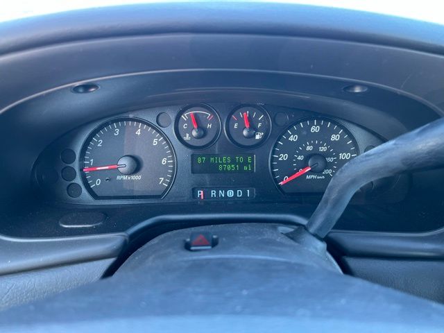 2004 Ford Taurus