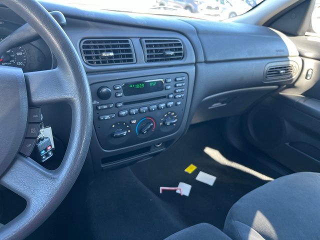 2004 Ford Taurus