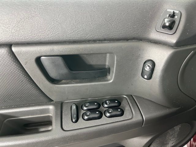 2004 Ford Taurus