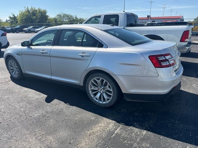 2016 Ford Taurus