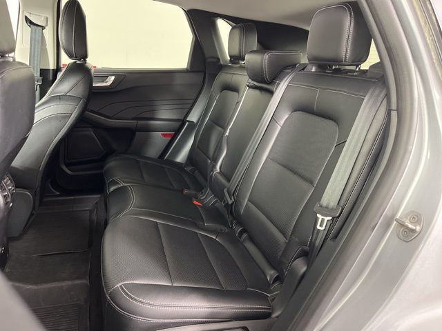 2022 Ford Escape Hybrid