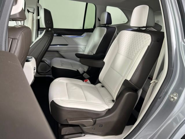 2024 GMC Acadia