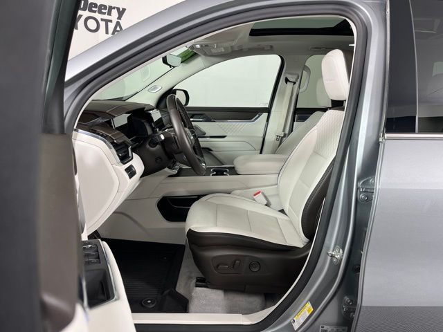 2024 GMC Acadia