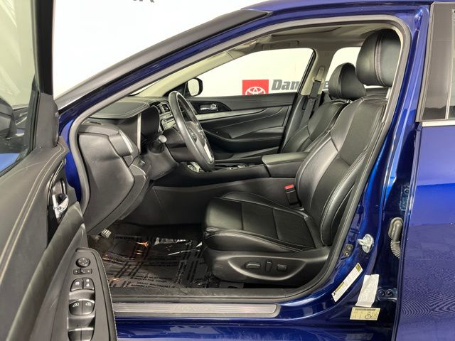 2023 Nissan Maxima