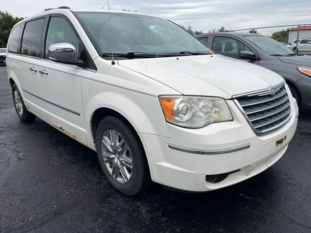 2010 Chrysler Town & Country Limited