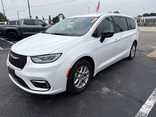 2024 Chrysler Pacifica