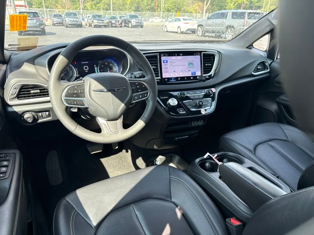 2025 Chrysler Pacifica