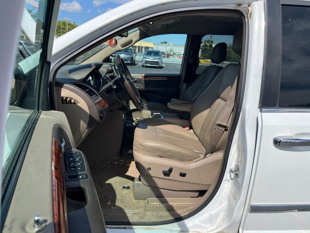 2016 Chrysler Town & Country