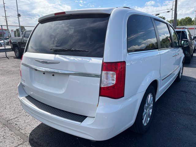 2016 Chrysler Town & Country