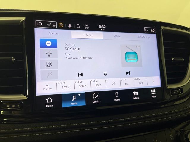 2024 Chrysler Pacifica