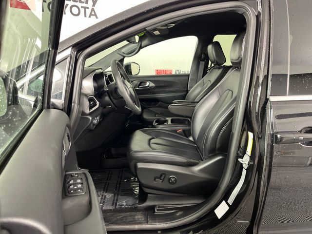 2025 Chrysler Pacifica