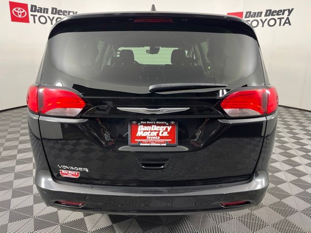 2023 Chrysler Voyager