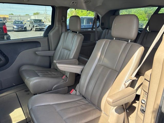2013 Chrysler Town & Country