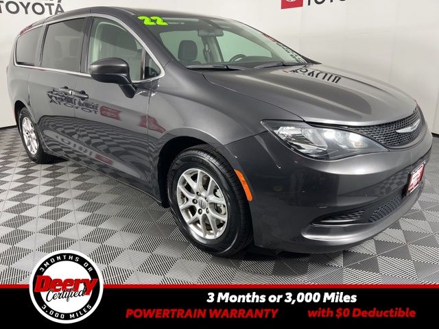 2022 Chrysler Voyager LX