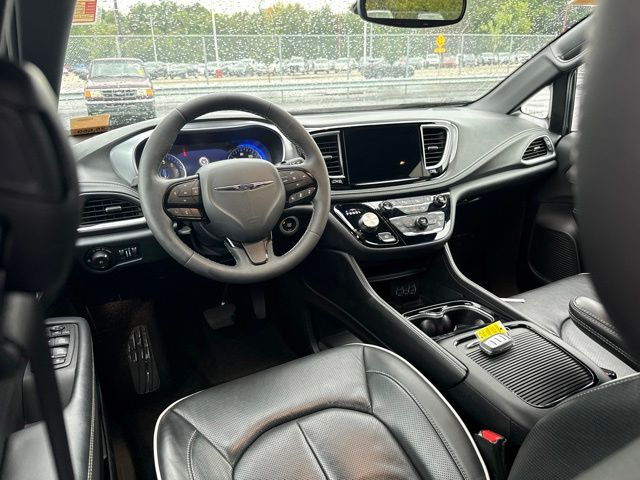 2025 Chrysler Pacifica