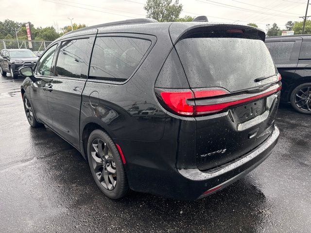 2025 Chrysler Pacifica