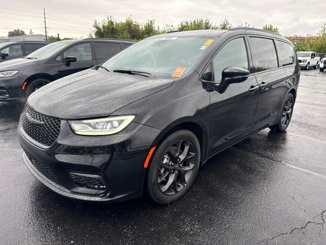 2025 Chrysler Pacifica