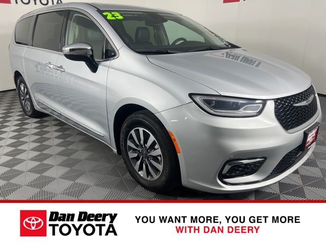 2023 Chrysler Pacifica Hybrid Limited