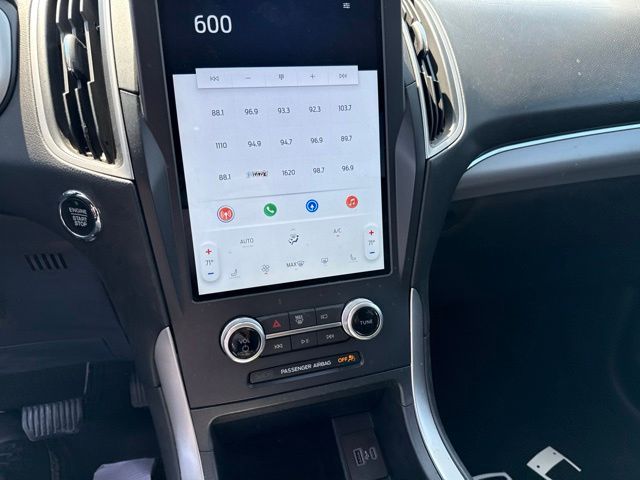 2021 Ford Edge