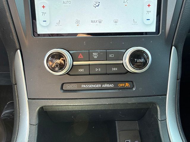 2021 Ford Edge