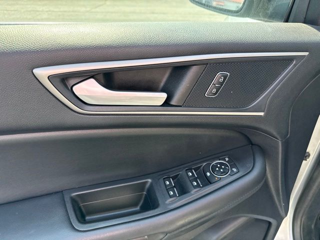 2021 Ford Edge
