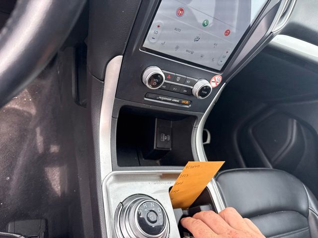 2023 Ford Edge