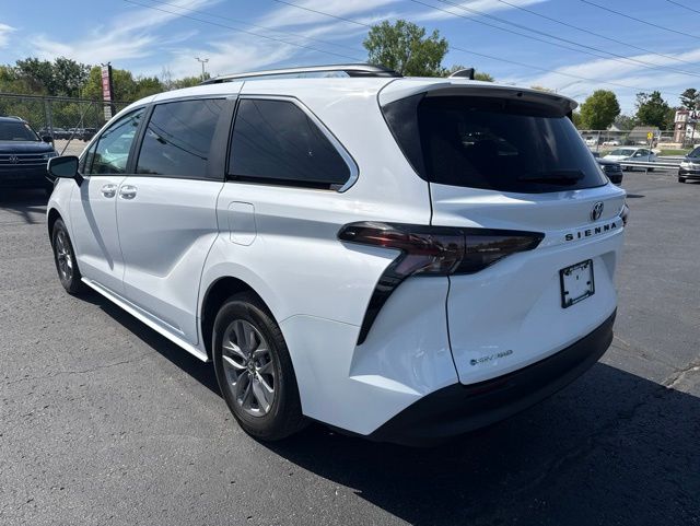 2025 Toyota Sienna