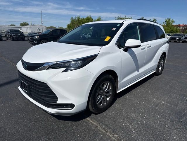 2025 Toyota Sienna