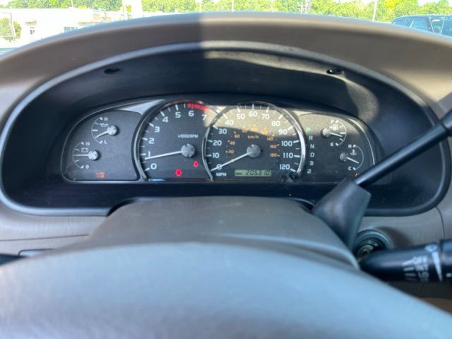 2005 Toyota Sequoia